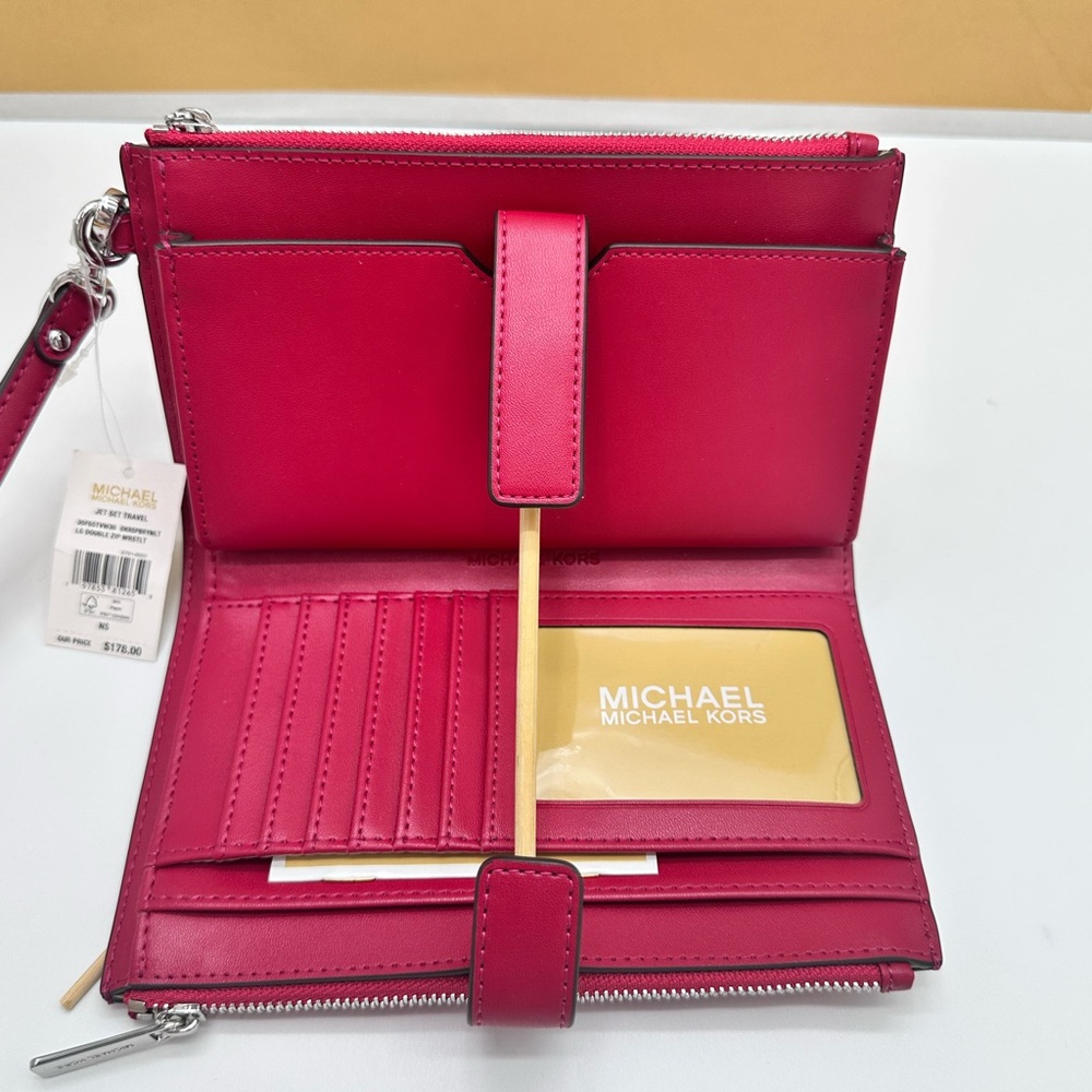 MICHAEL KORS
Jet Set Large Ombré Logo Wristlet Dark Raspberry color - Picture 13 of 15